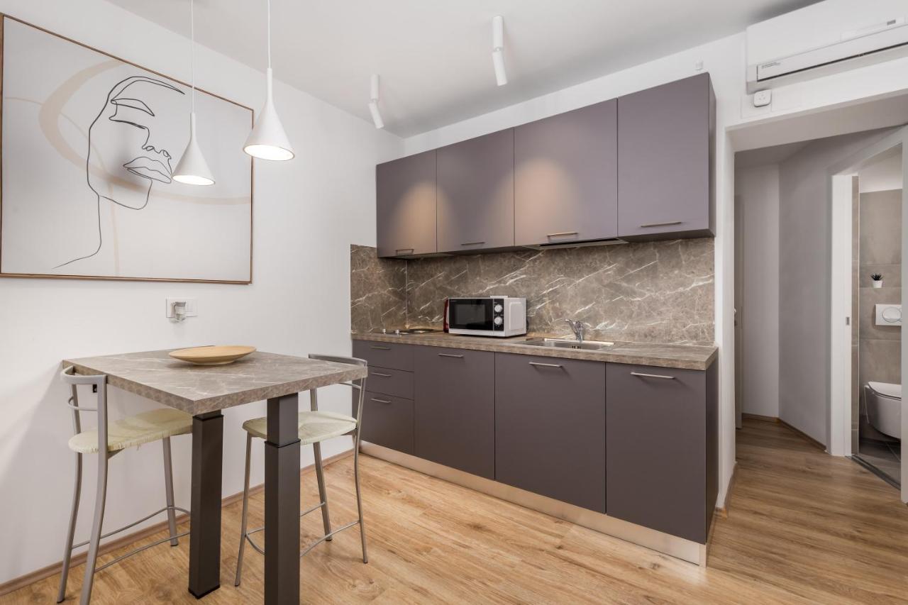 Apartment Main Street 2