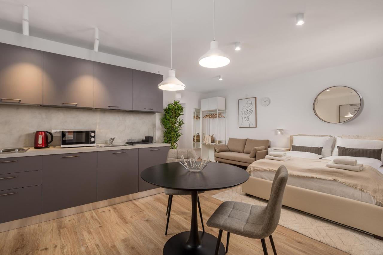Apartment Main Street 2